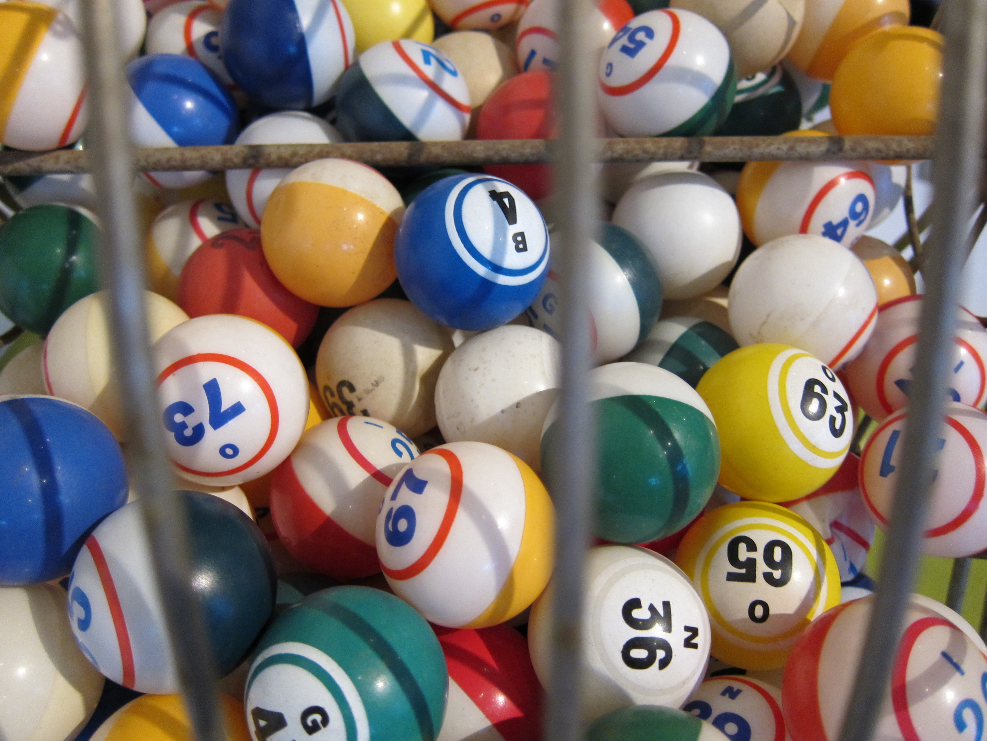Bingo Drum & Numbered Balls